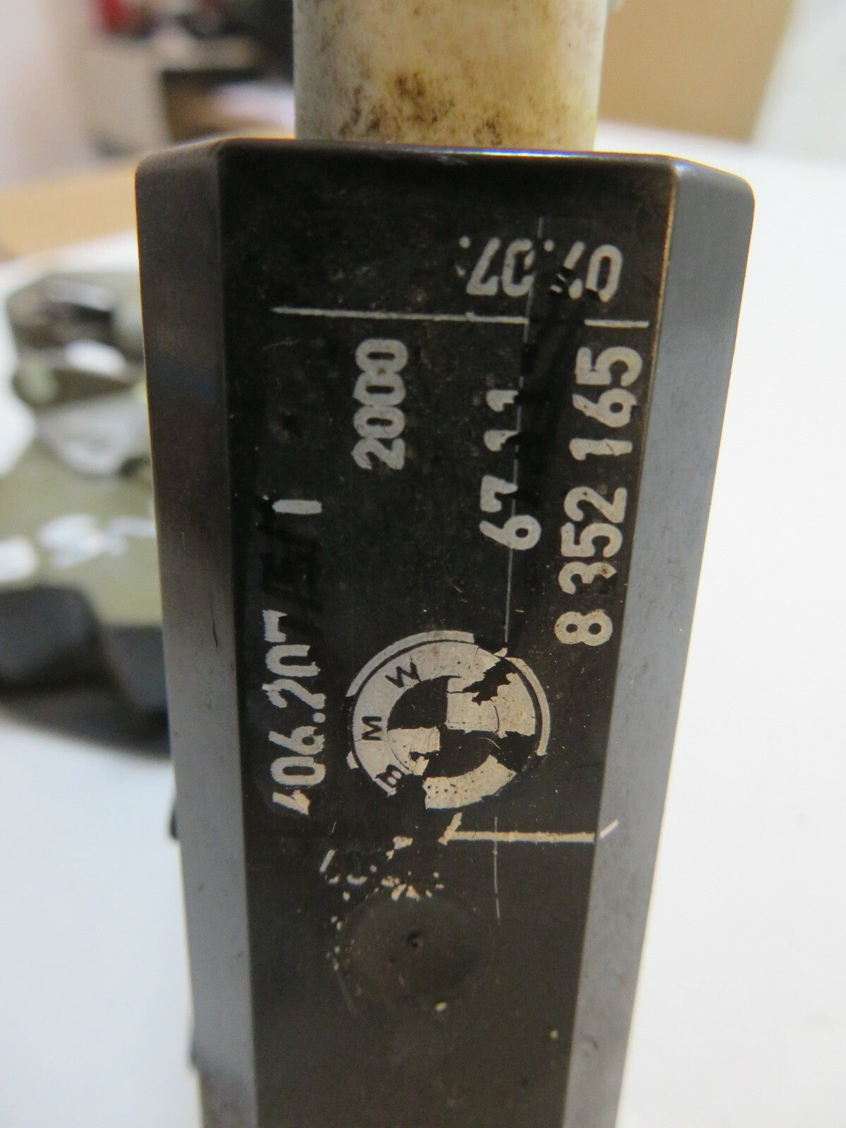 BMW 5 SERIES E39 NSR DOOR LOCK CATCH 8352165 1996-2003 B3