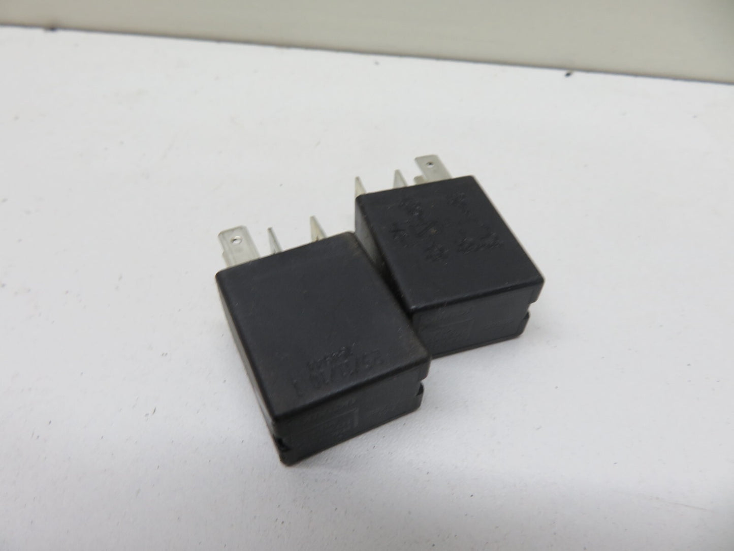 CITROEN BERLINGO MK2 MULTI PIN 232303 RELAY X2  2008-2018 1700-18