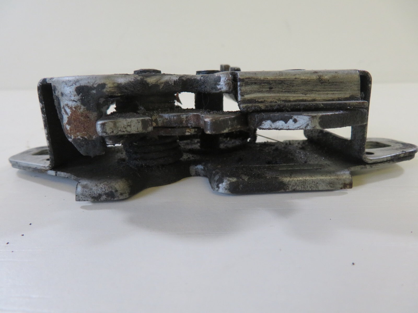 MINI COOPER R50 R52 OS DRIVER BONNET CATCH 2001-2006 1326-10