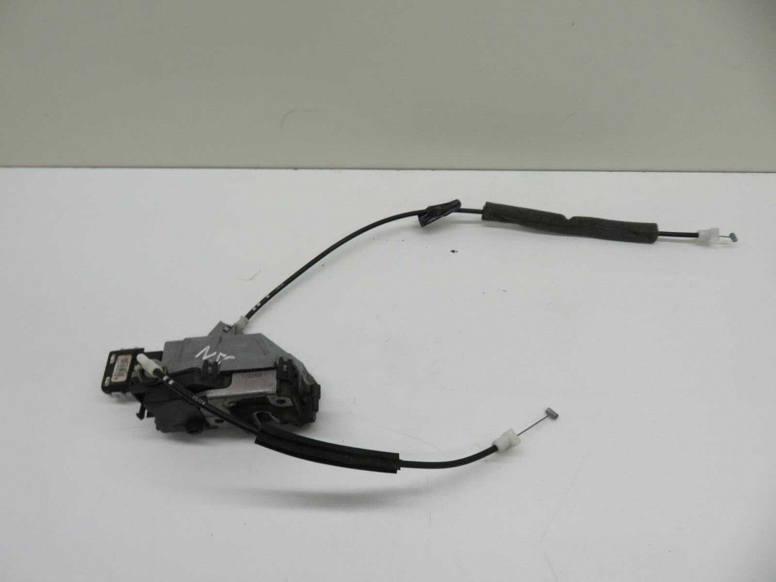 CITROEN C5 X7 NSR LEFT REAR DOOR LOCK CATCH PSA574393 2008-2015 1528