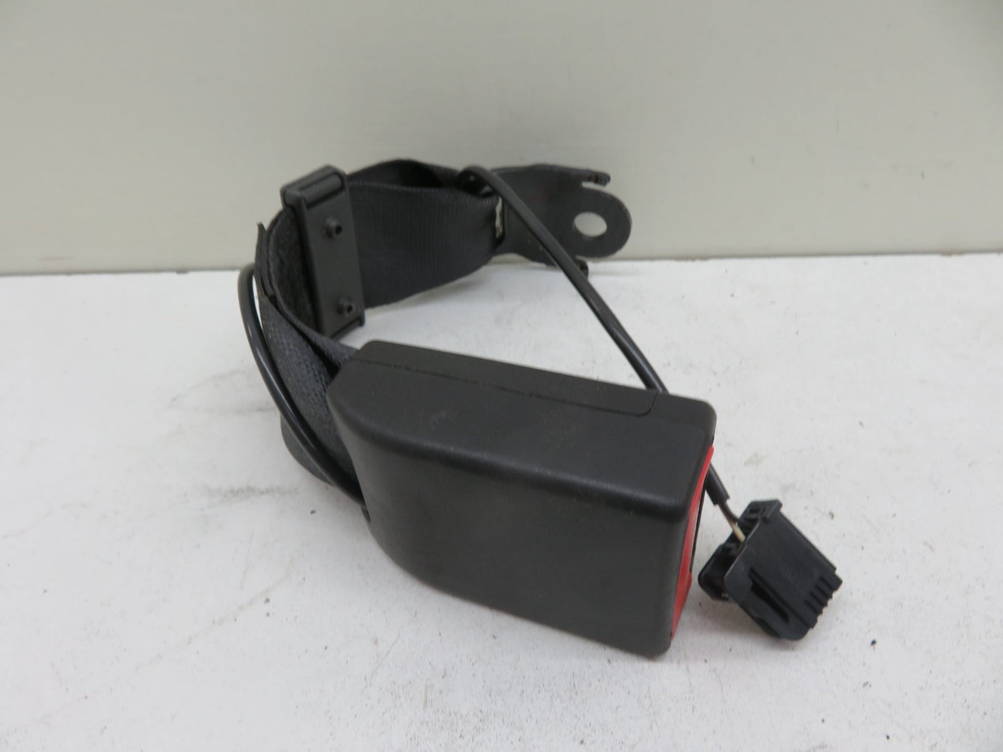 VAUXHALL MOKKA REAR LEFT SEAT BELT BUCKLE 95108195 2012-2016 1147-5