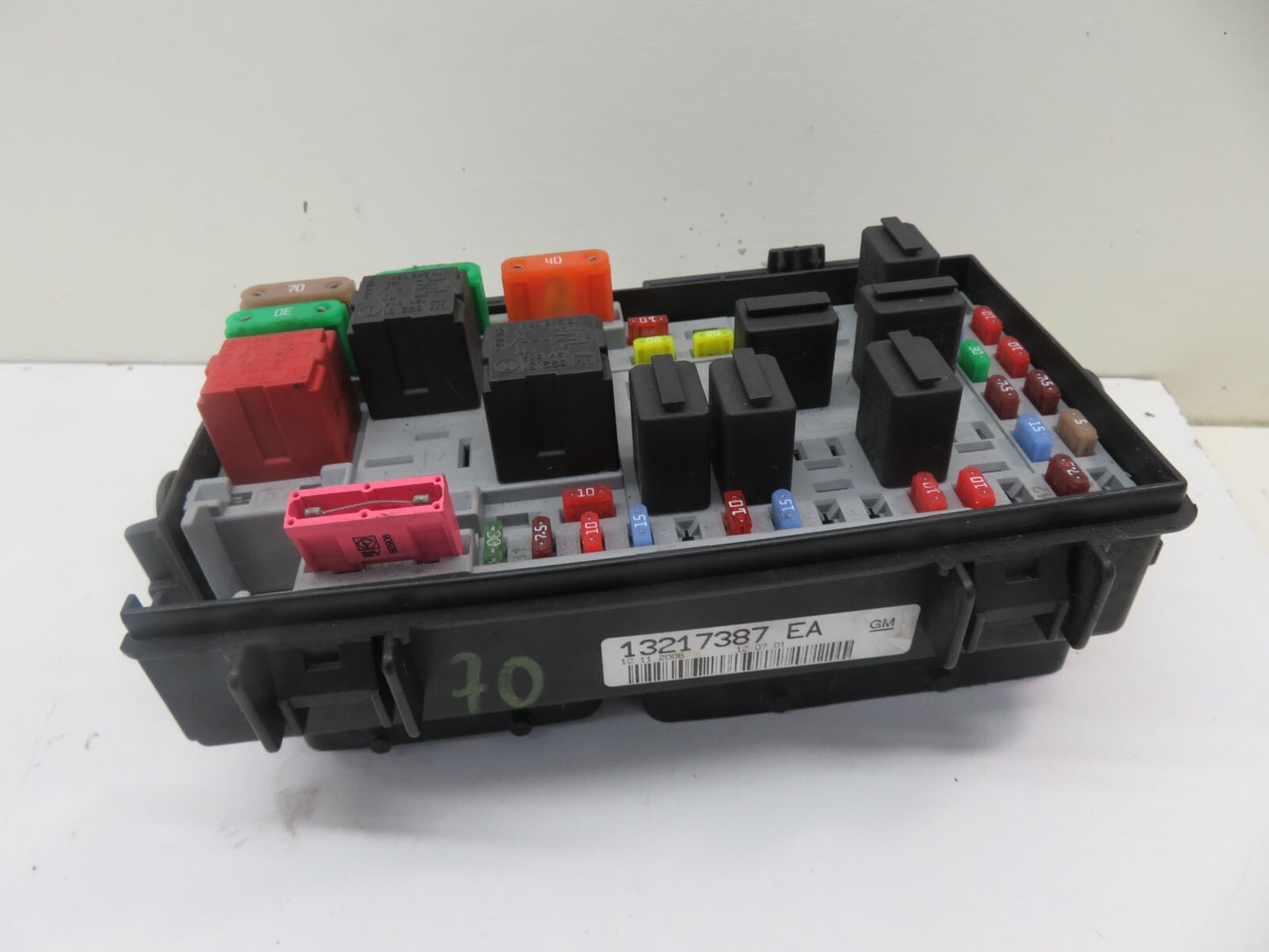 VAUXHALL CORSA D FRONT FUSE BOX 13217387 2006-2011 1700-10
