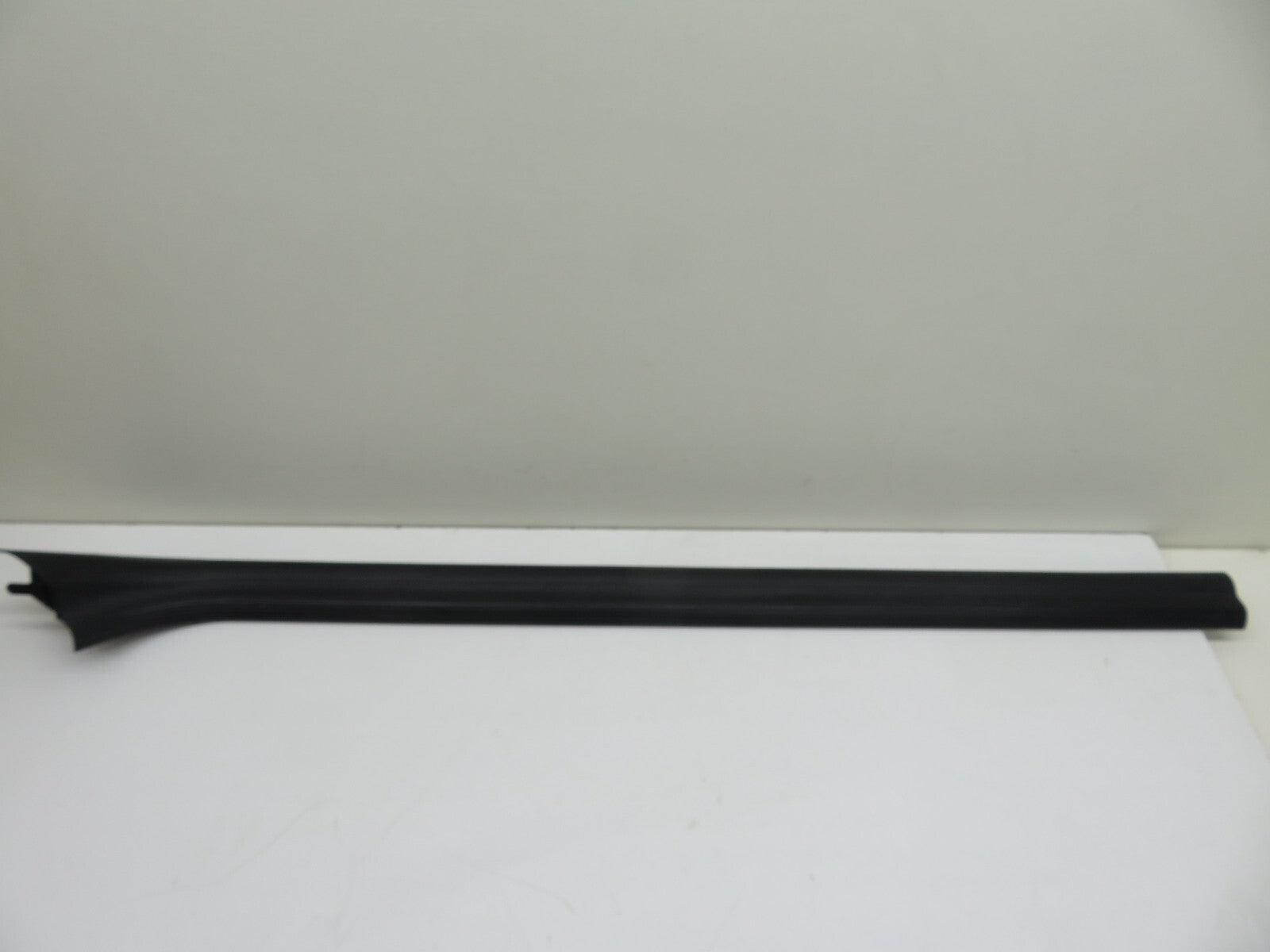 BMW E36 3 SERIES NS PASSENGER SIDE KICK PANEL 1977818 SILL TRIM 1991-1998