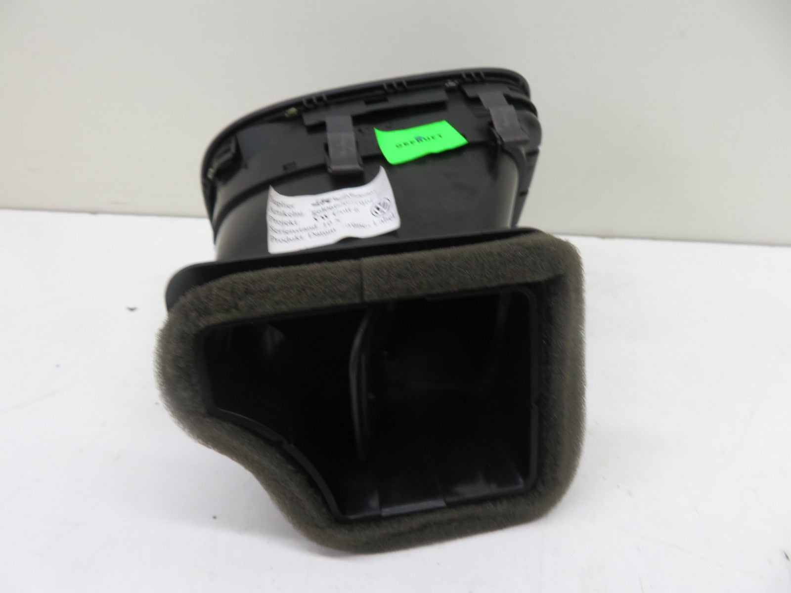 VW GOLF MK6 OS DRIVER SIDE DASHBOARD AIR VENT 2009-2013 REF-7