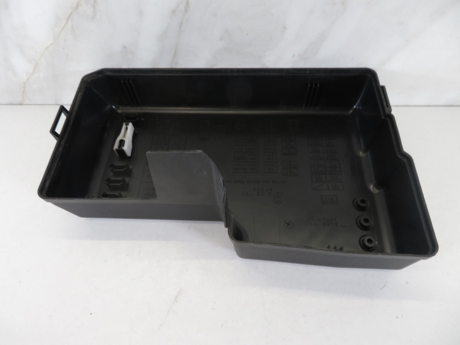 MAZDA 5 MPV ENGINE BAY FUSE BOX COVER 2005-2010 A1320-5