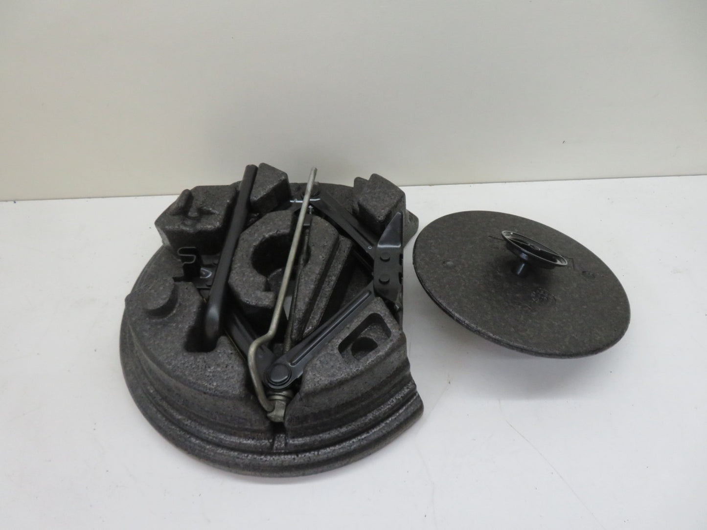 FORD C MAX CAR SCISSOR JACK KIT BOOT FOAM 2011-2015