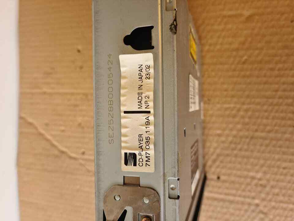 SEAT ALHAMBRA CD CHANGER PLAYER 1998-2003 A32