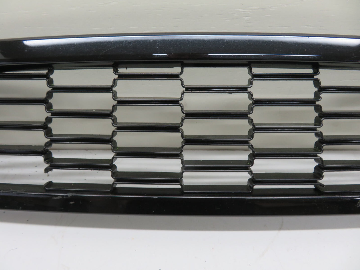 MINI COOPER S R53 AERO LOWER FRONT GRILLE JCW (DAMAGE SEE PHOTOS) 2001-2006