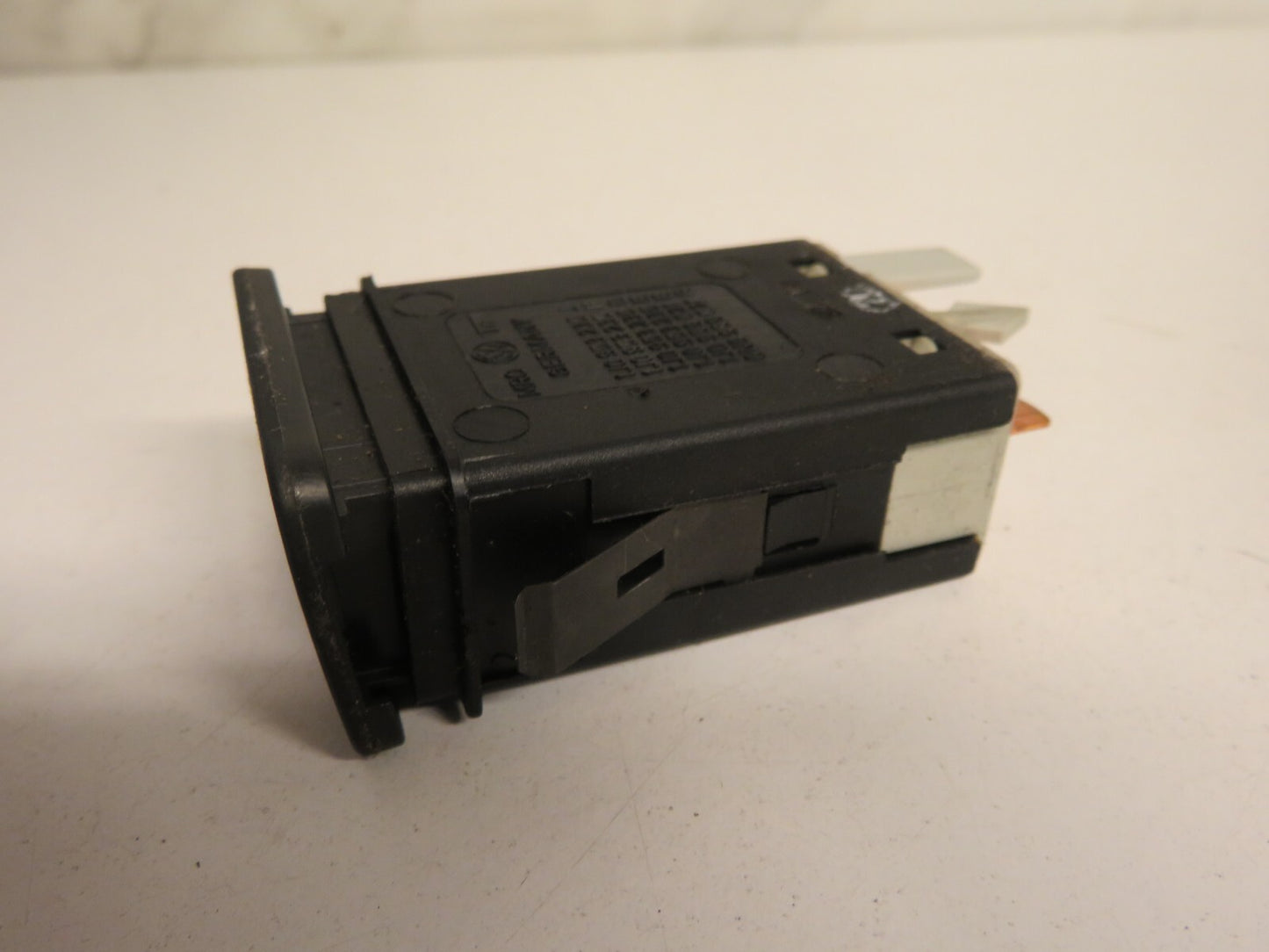 VOLKSWAGEN VW GOLF MK4 HAZARD SWITCH 1J0953235 1998-2004 AMS1703-2