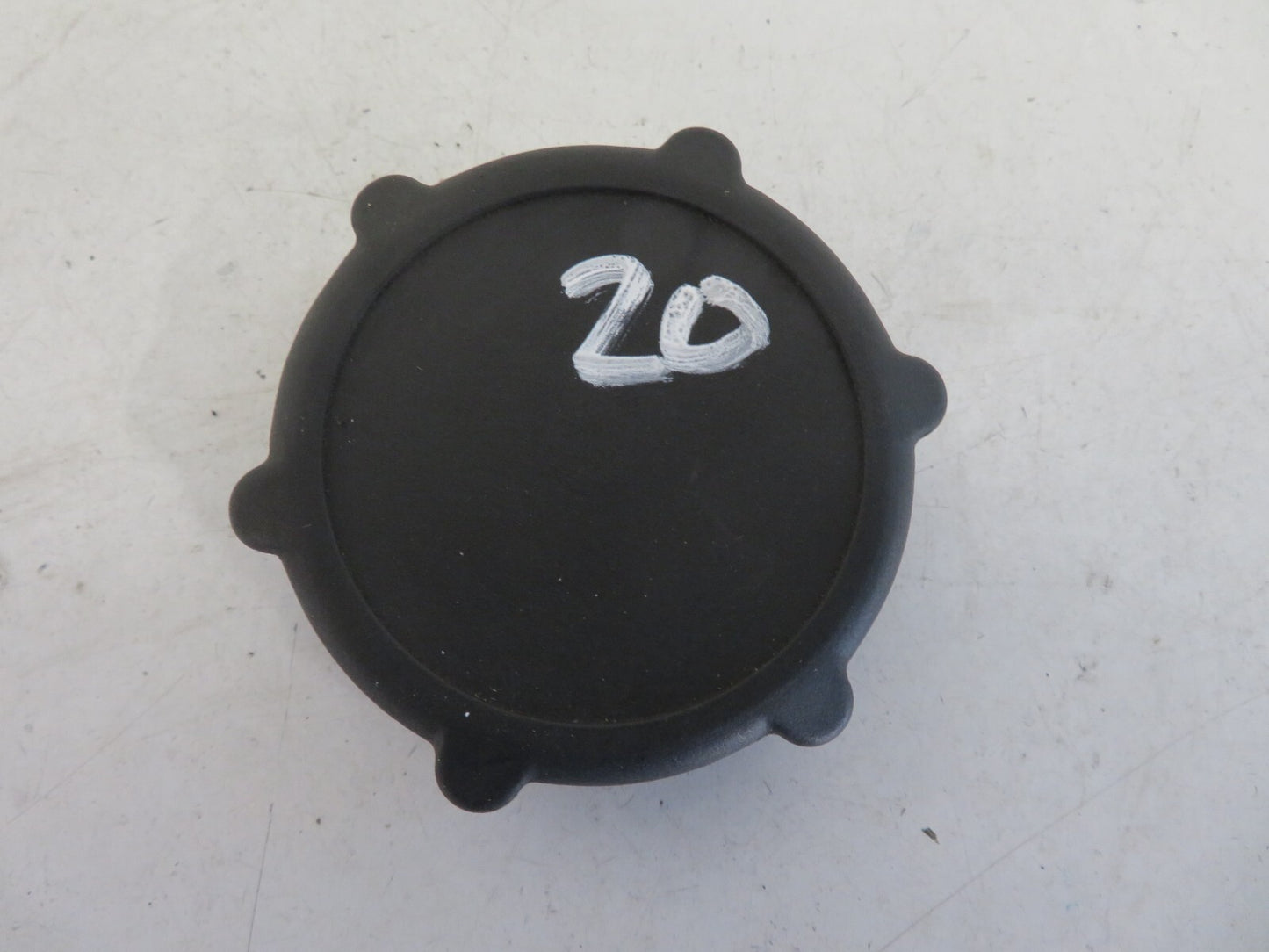 AUDI A8 D2 POWER STEERING FLUID CAP F23C3F781BA 1998-2002 A1636-20