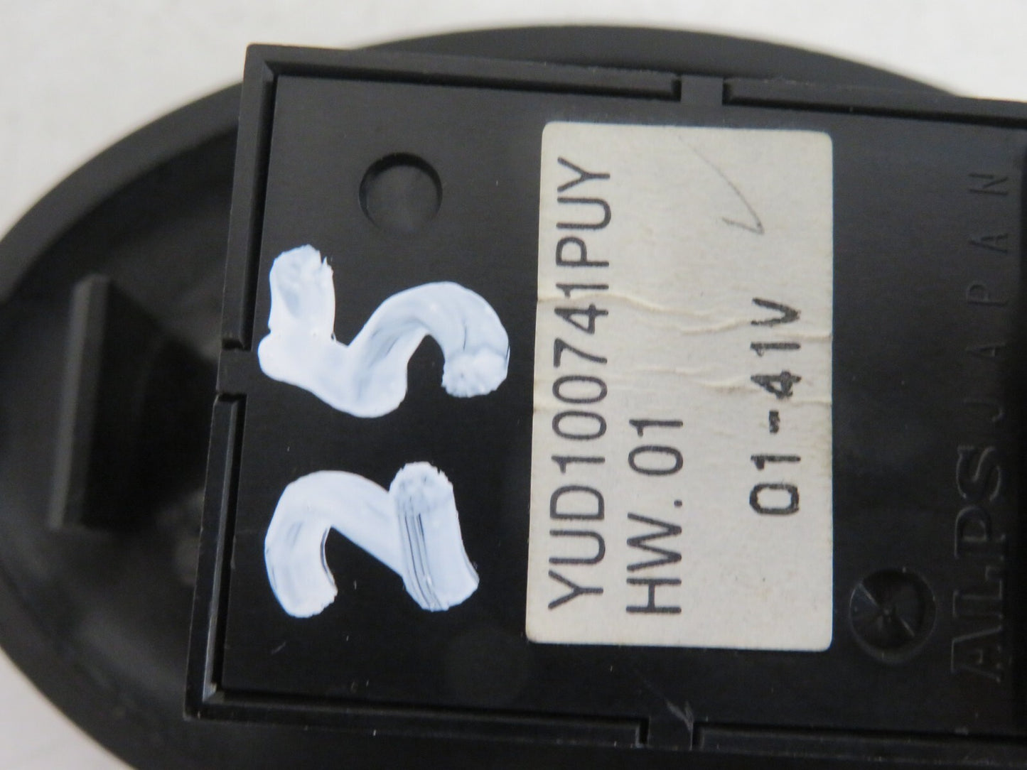 ROVER 75 REAR WINDOW SWITCH YUD100741 1999-2005 MIXA1540-25