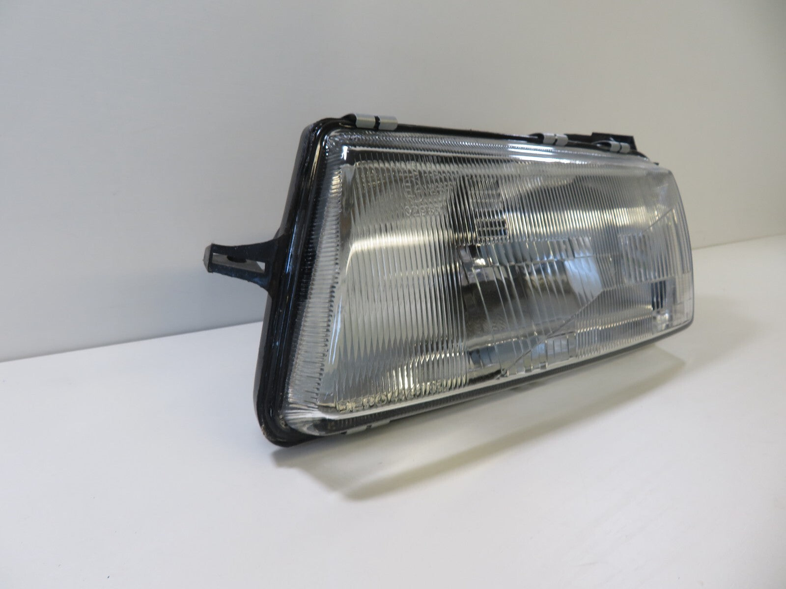 NS LH PASSENGER HEADLIGHT DEPO 442-1105L-RD-E FITS VAUXHALL VECTRA A CAVALIER 