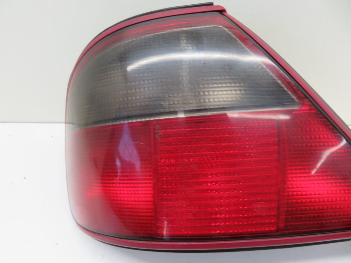 JAGUAR XJR NS PASSENGER REAR TAIL LIGHT (SEE PHOTOS) 1994-2001