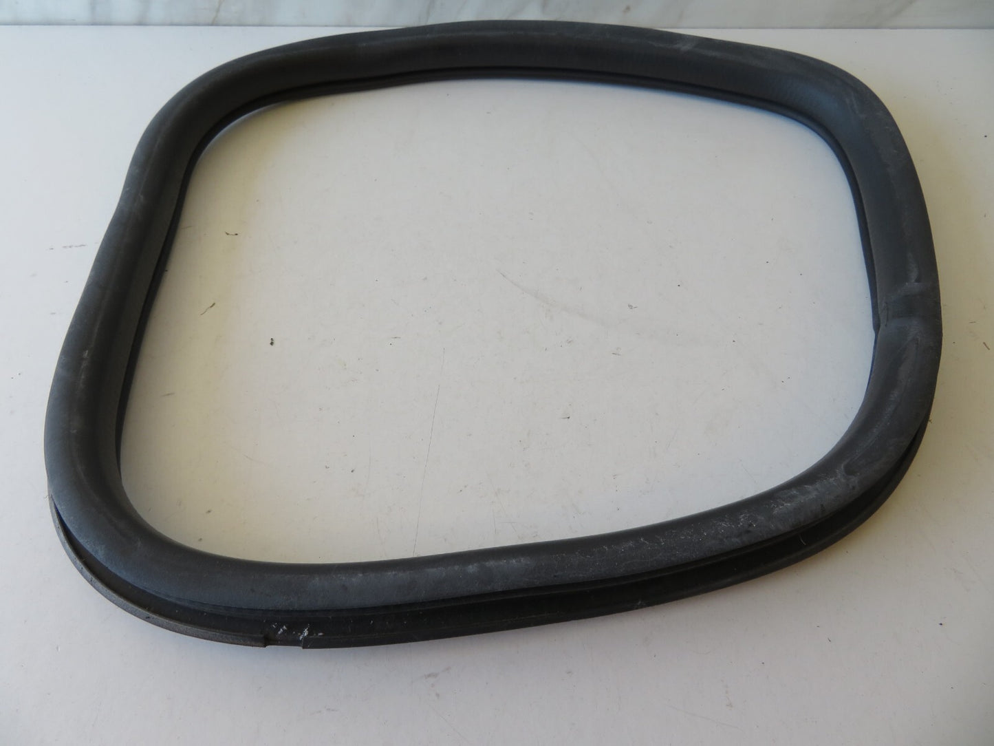 MAZDA RX8 OS DRIVER REAR WINDOW RUBBER SEAL 2003-2008 AMS1403 SA