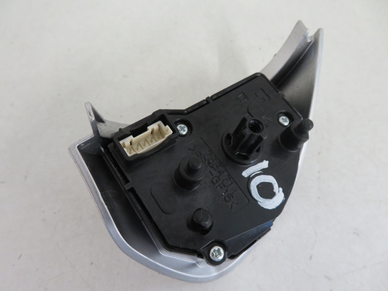 PEUGEOT 4007 STEERING WHEEL VOLUME CONTROL 75B741 2007-2012 1452-10