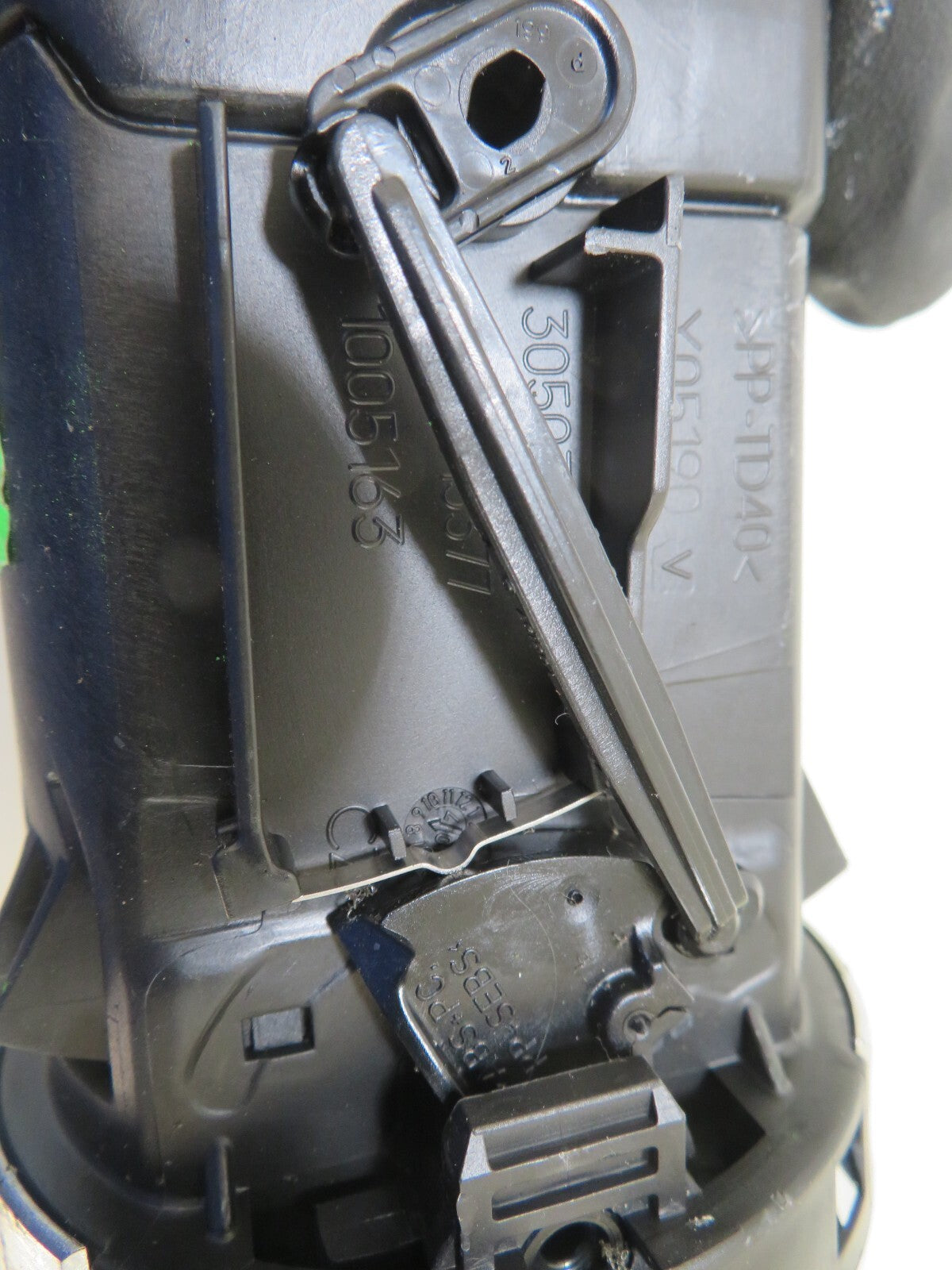 PEUGEOT 308 DASHBOARD CENTER AIR VENT 2007-2013 1410-15