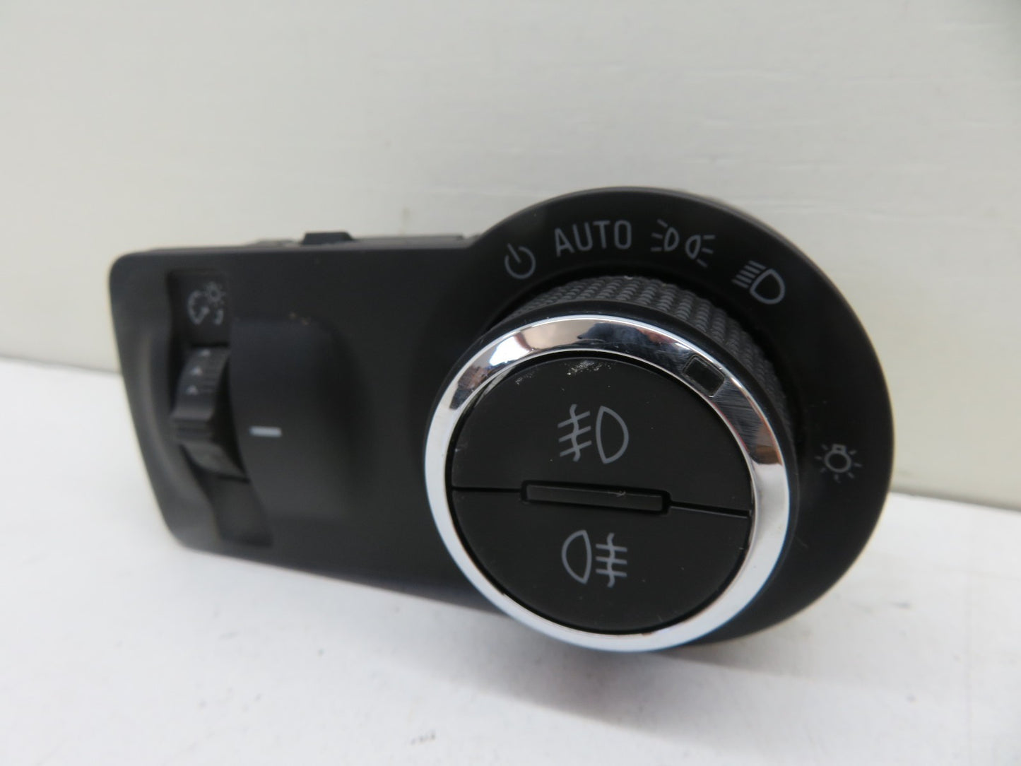 VAUXHALL MOKKA HEADLIGHT CONTROL SWITCH 96989570 2012-2016 1739-10