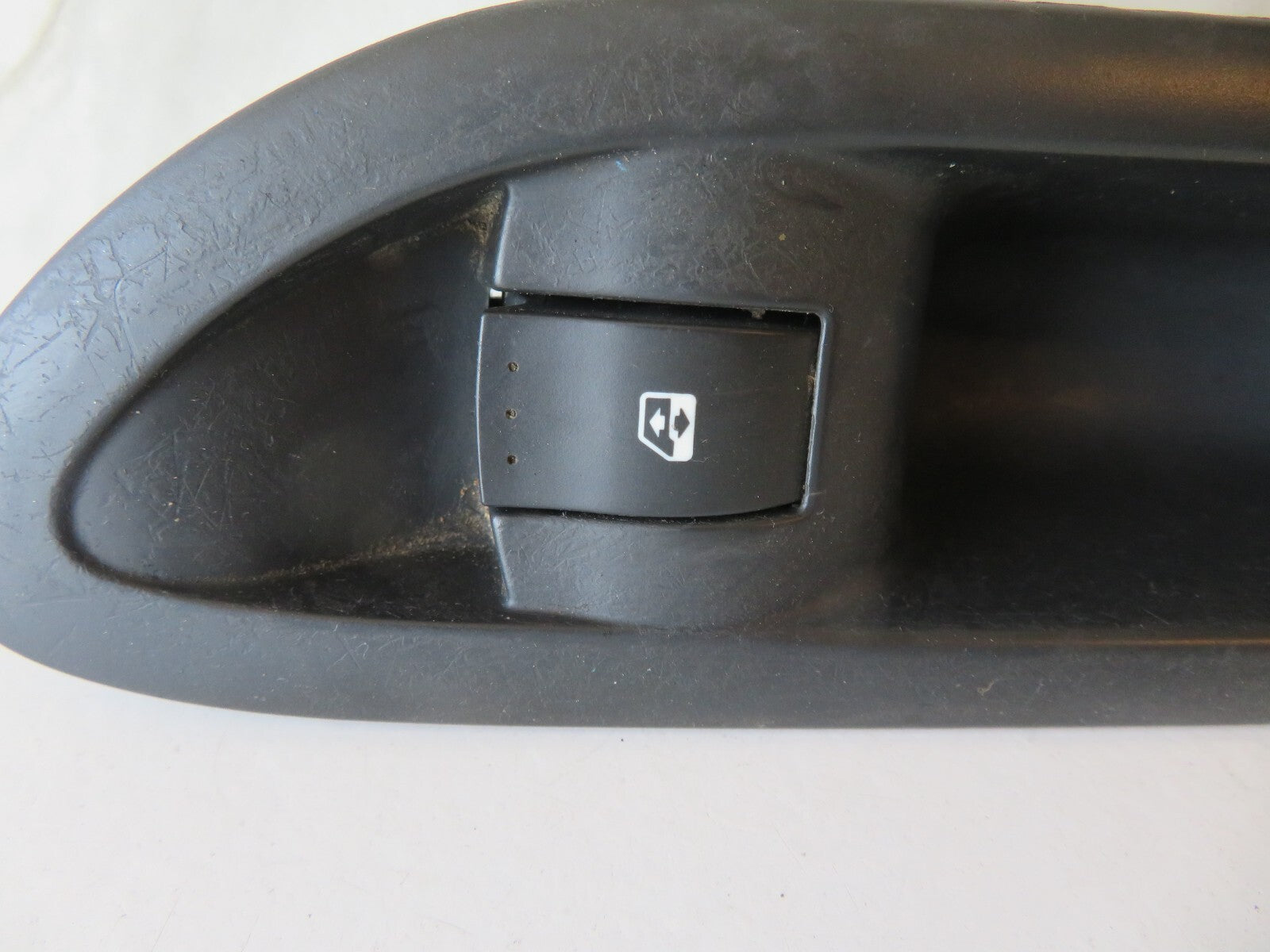 RENAULT LAGUNA MK2 NSR WINDOW SWITCH 8200016013 2000-2007 AMS1132