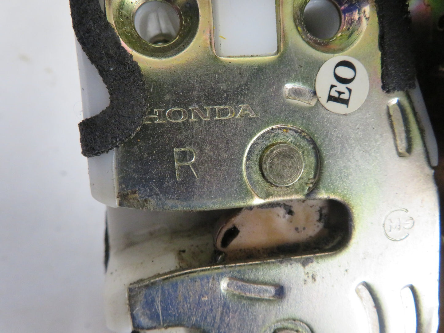 HONDA CRV MK2 OSR DOOR LOCK CATCH 2002-2006 1624-3