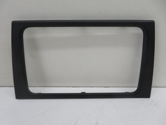 VW GOLF MK6 STEREO SURROUND TRIM 5K0858063P 2009-2013 REF-13