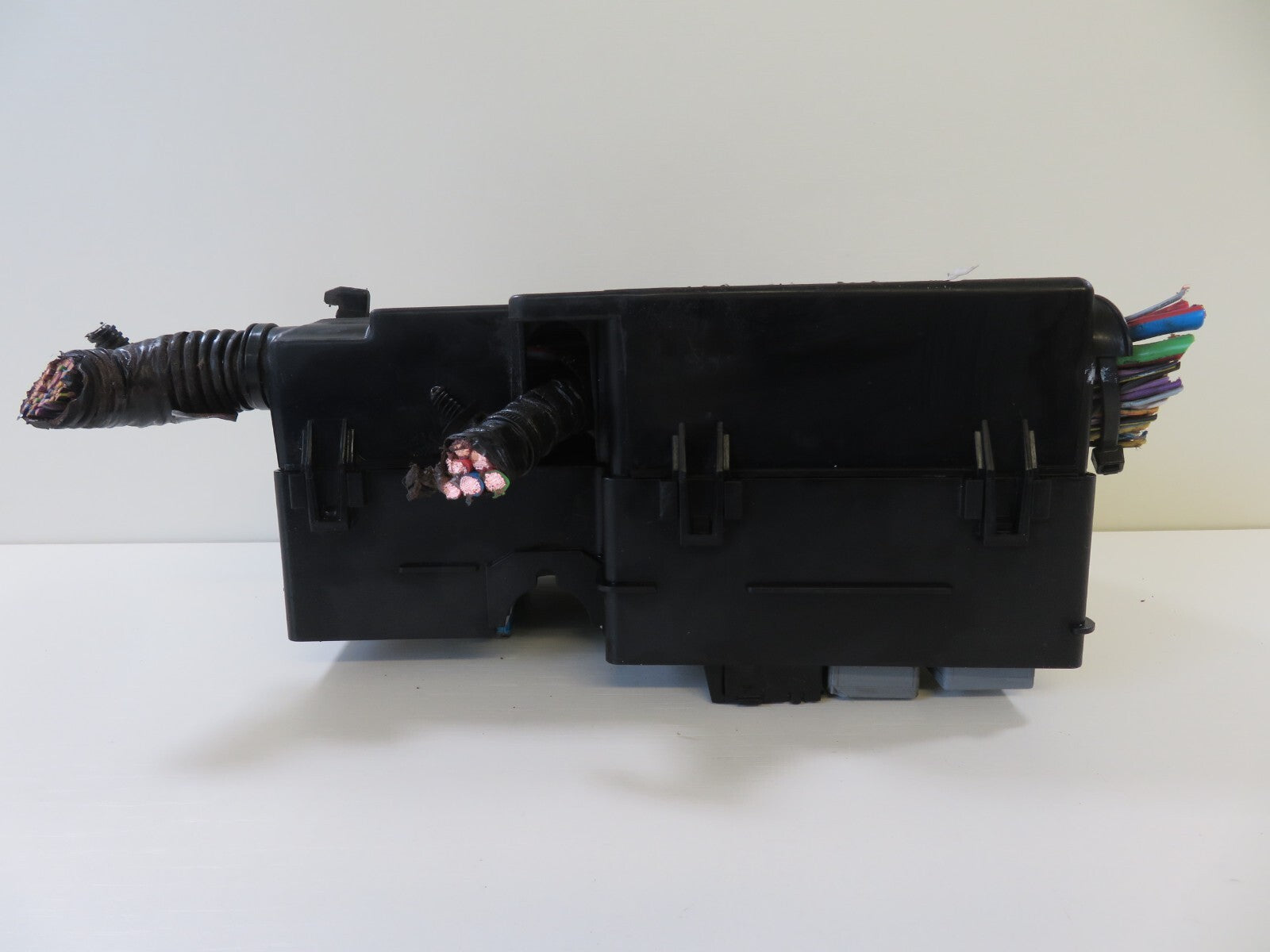FORD GRAND C MAX ENGINE BAY FUSE BOX AV6T-14A142-AA 2011-2015 1518-1