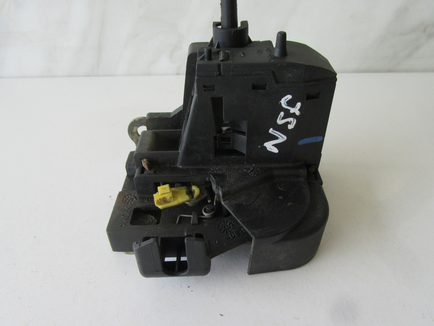 RENAULT SCENIC MK1 NSF DOOR LOCK CATCH 1999-2003 AMS1418-1