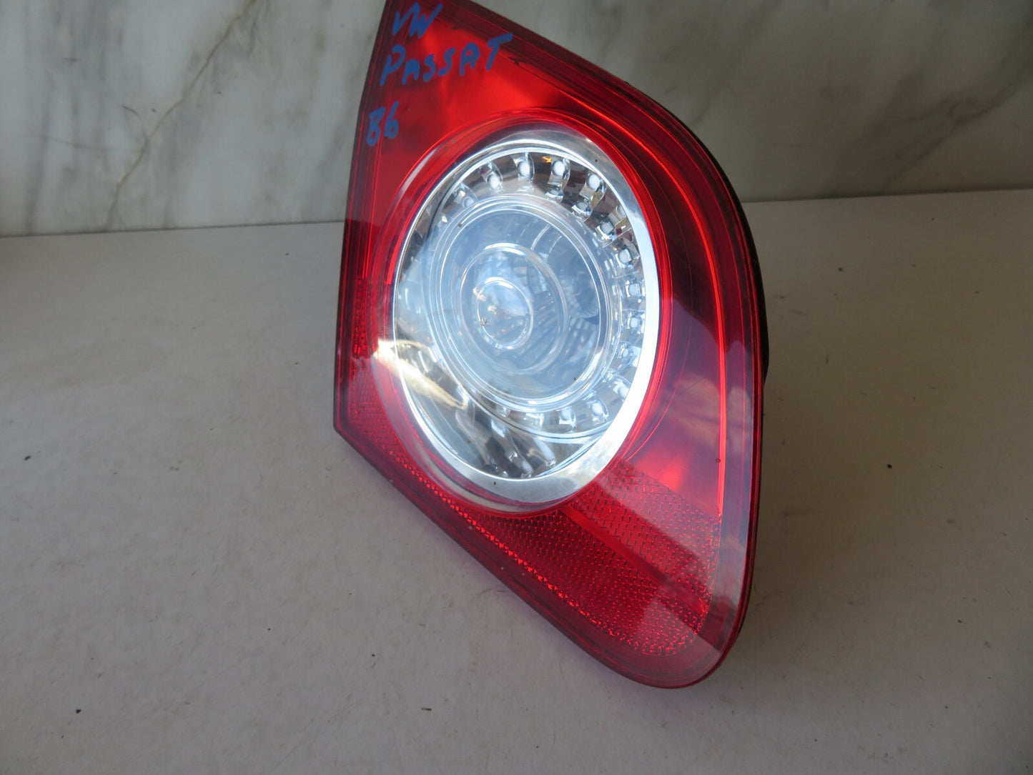 VOLKSWAGEN VW PASSAT B6 NS REAR INNER TAIL LIGHT 3c5945093d 2005-2010 AMS1348