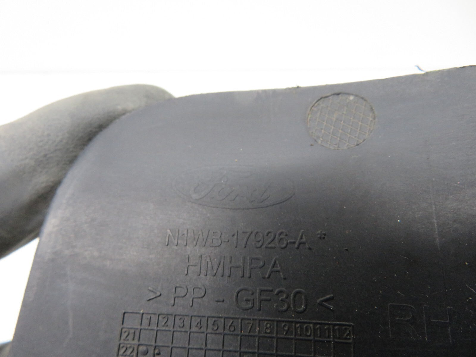 FORD RANGER WILDTRACK  RH DRIVER REAR BUMPER CORNER SPLITTER TRIM 2022-PRESENT