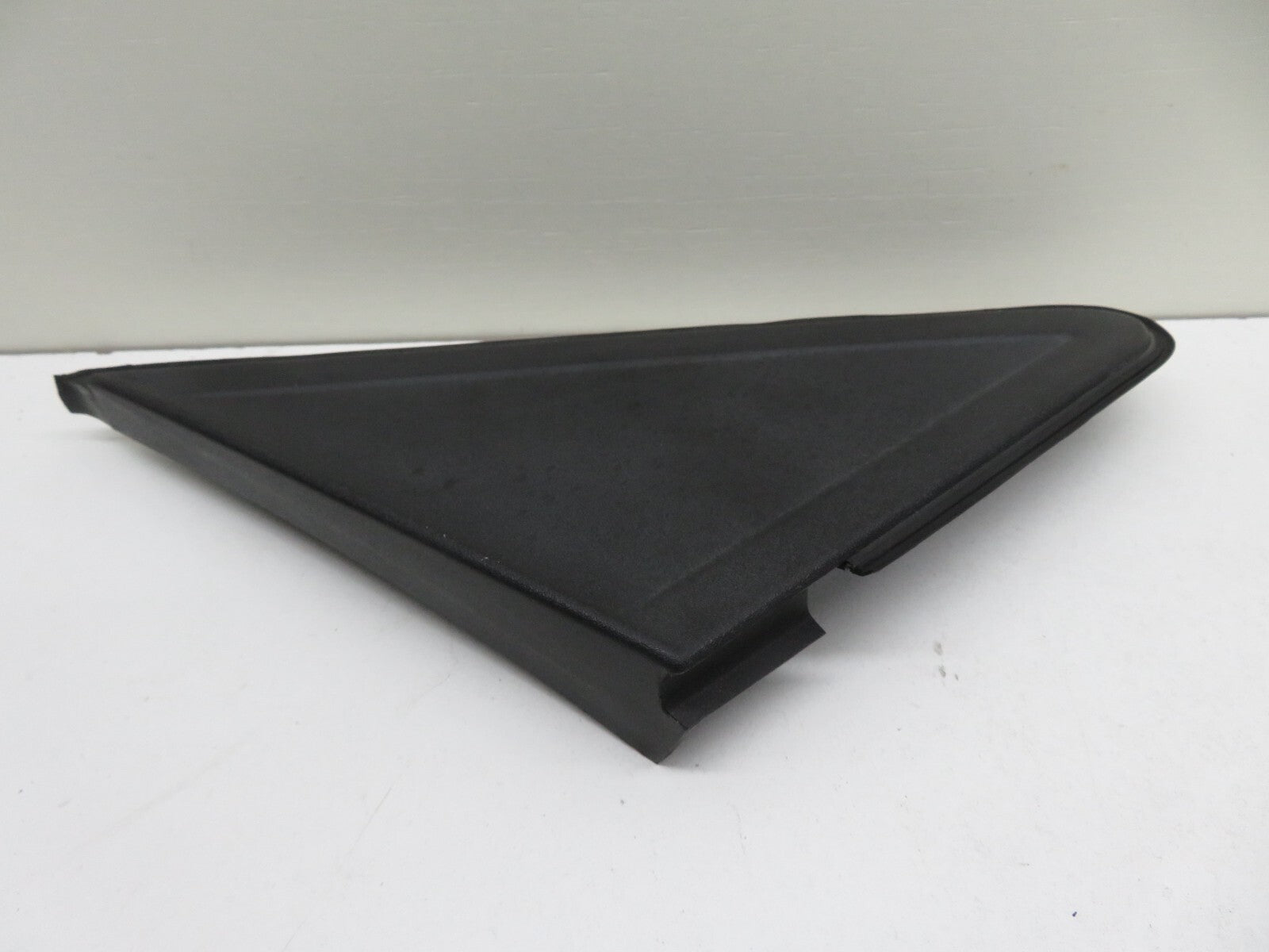 FORD FOCUS MK2 ST225 OS DRIVER FRONT QUARTER TRIM 2006-2010 1654-3