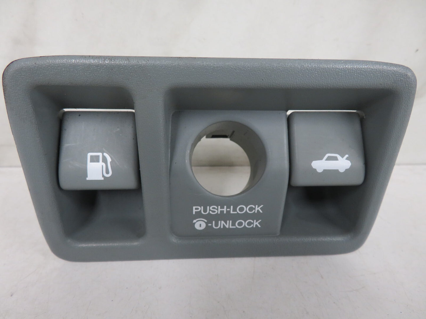 TOYOTA LEXUS SOARER BOOT SWITCH FUEL FLAP RELEASE 1991-2000 1424-21