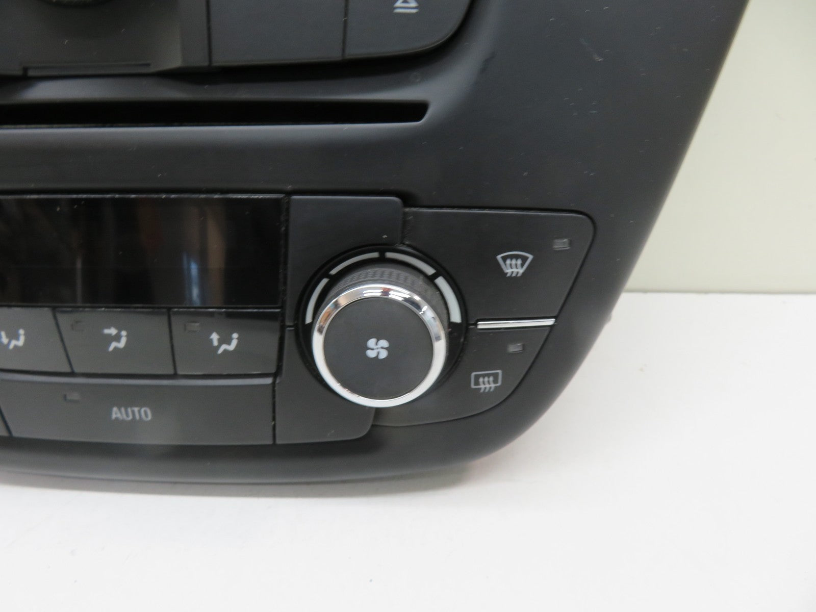 VAUXHALL INSIGNIA RADIO CD HEAD UNIT FASCIA PANEL 13321292 2008-2013 1155-17