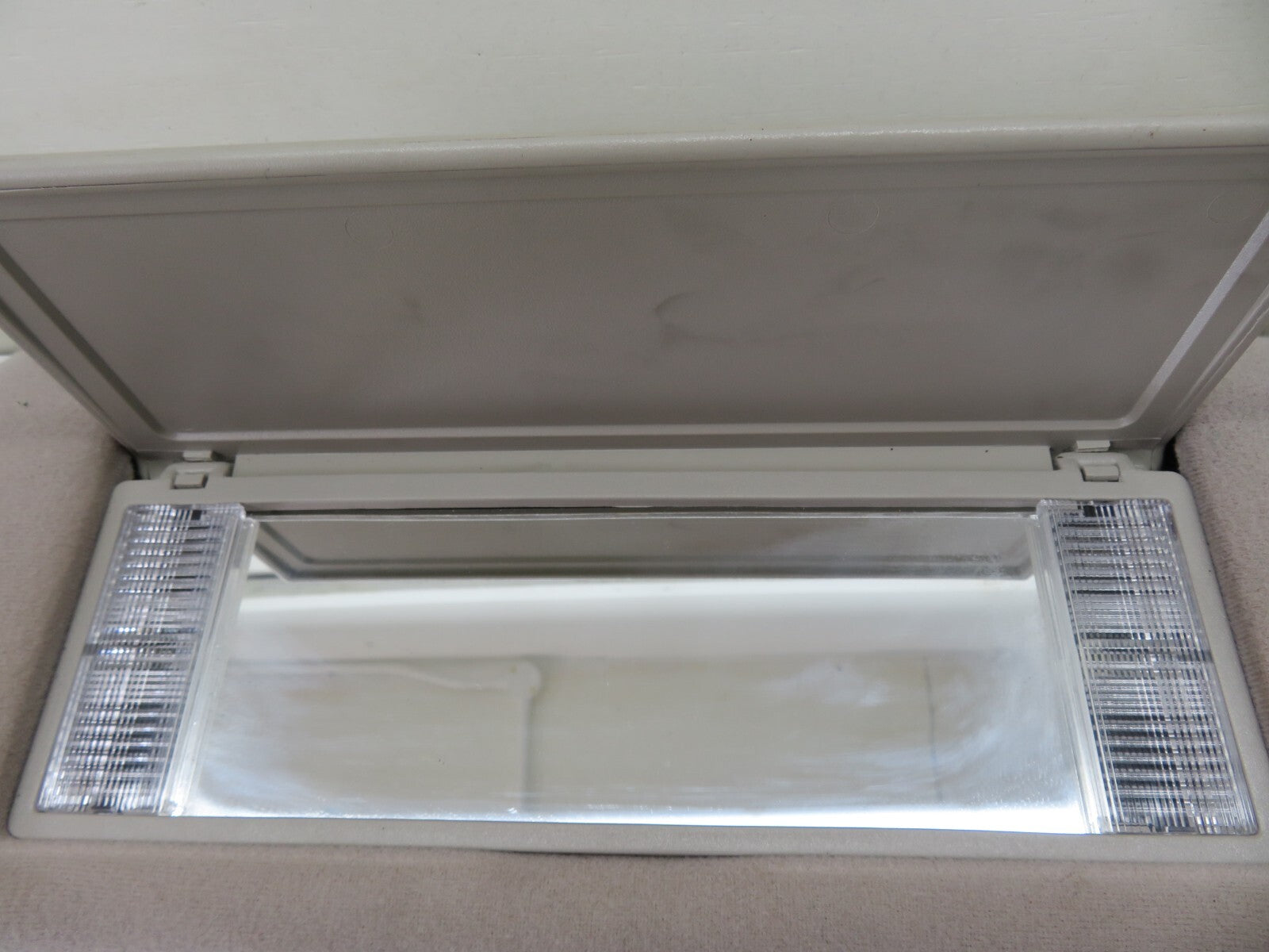 JAGUAR XJR OS DRIVER SUN VISOR 1994-2001 1800-2