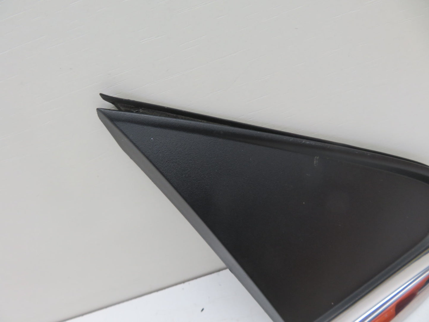 VAUXHALL MOKKA OS DRIVER FRONT QUARTER TRIM 2012-2016 1739-6