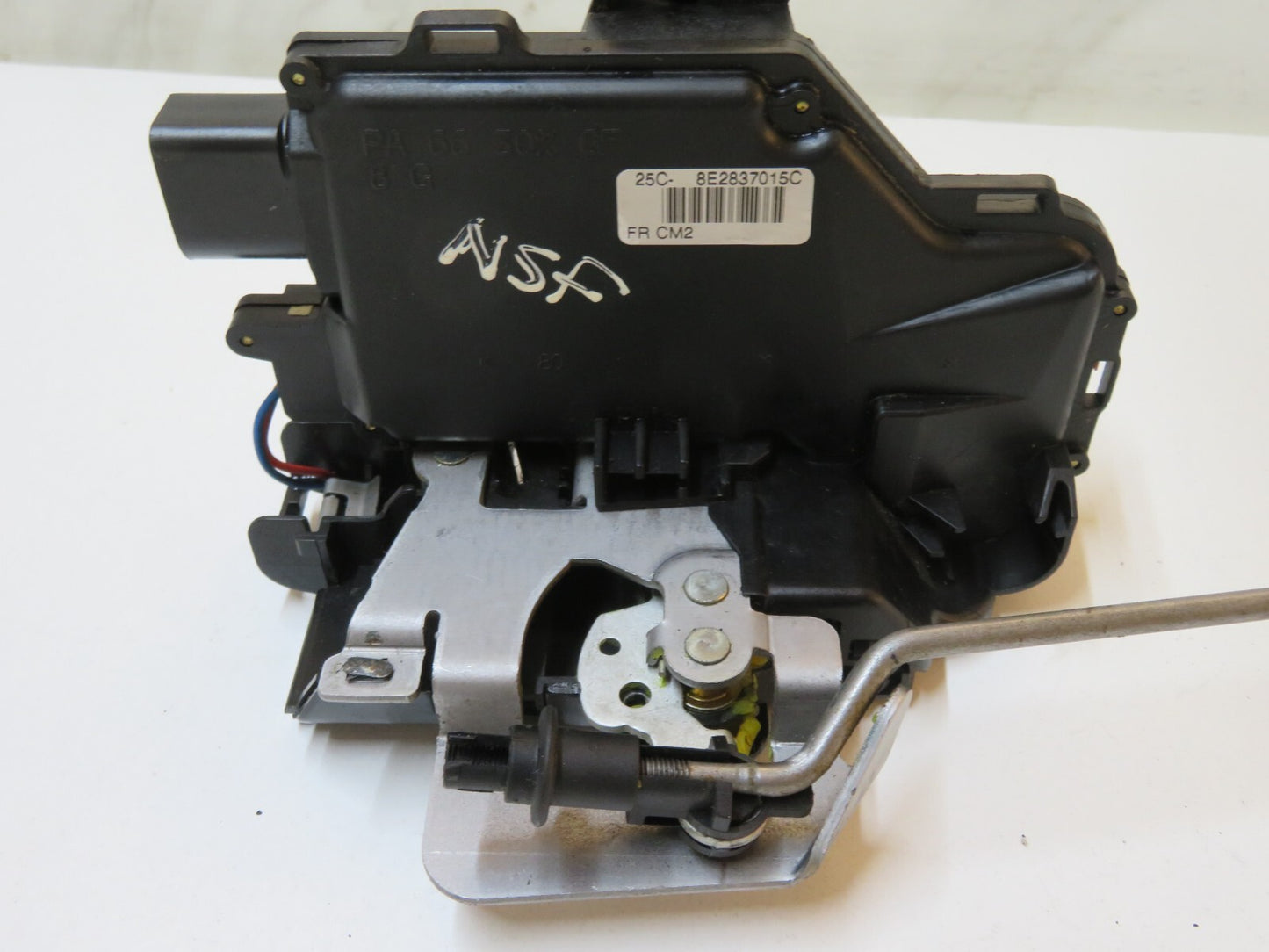 AUDI A4 B6 AVANT NSF DOOR LOCK CATCH 2001-2006 AMS4