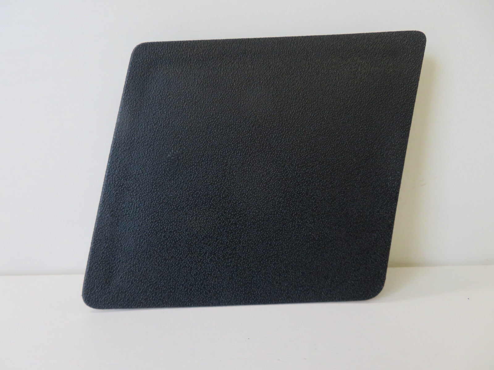 SEAT IBIZA MK3 6L REAR LIGHT ACCESS COVER TRIM RH 6L6867656A 2002-2008 2018-11