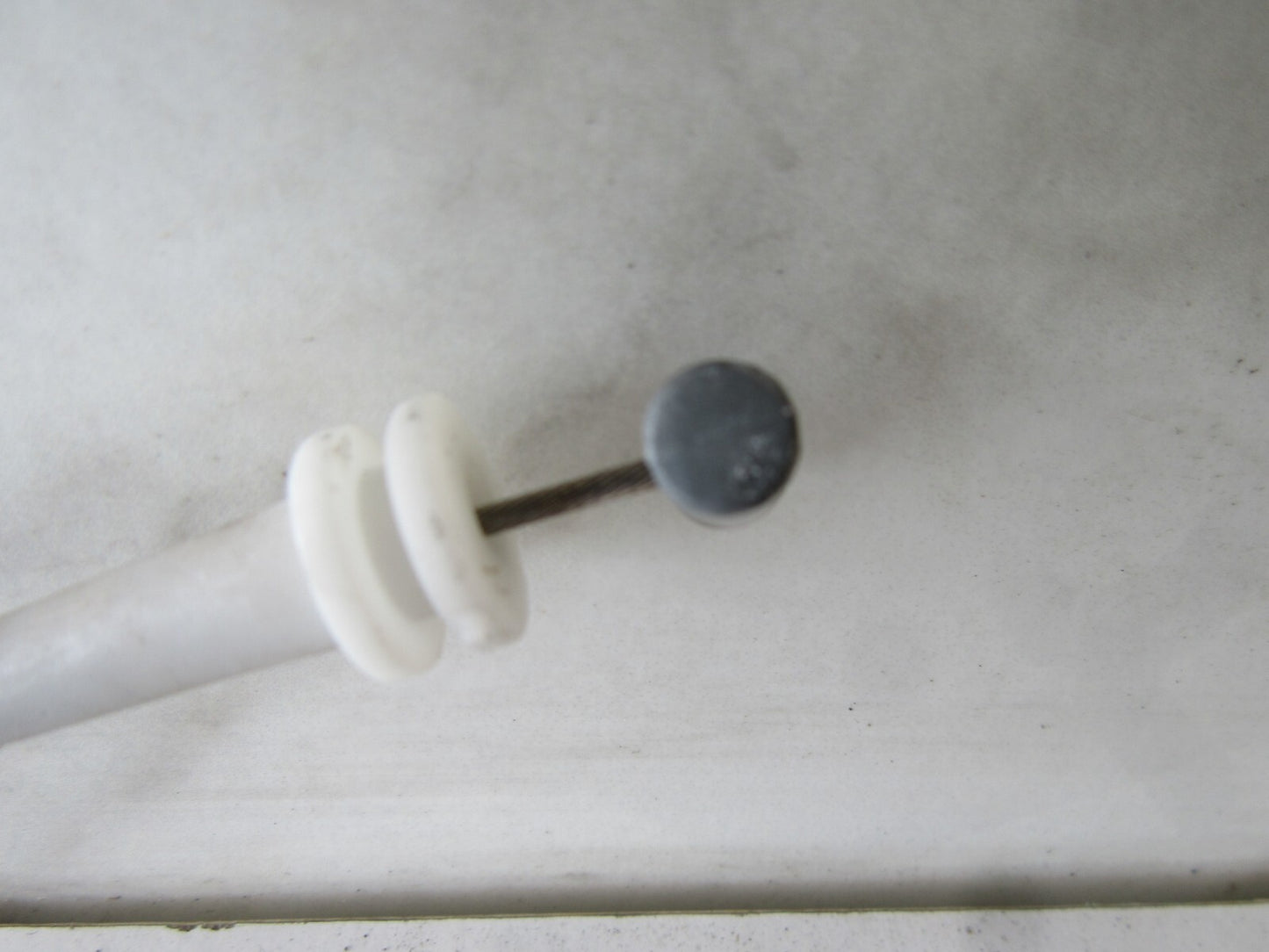 RENAULT SCENIC MK1 NSF DOOR LOCK CATCH 1999-2003 AMS1418-2