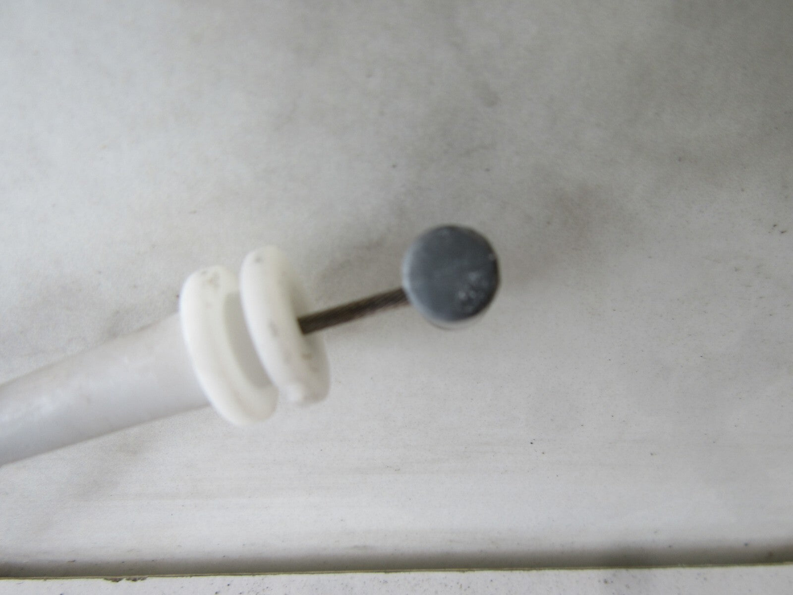 RENAULT SCENIC MK1 NSF DOOR LOCK CATCH 1999-2003 AMS1418-2