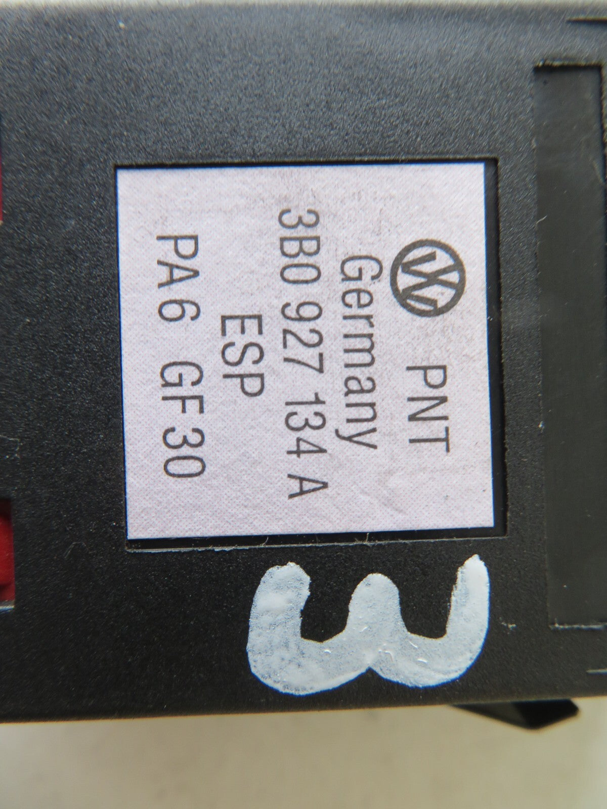 VOLKSWAGEN VW PASSAT B5.5 ESP TRACTION SWITCH 3B0927134A 01-05 AMS1348-3