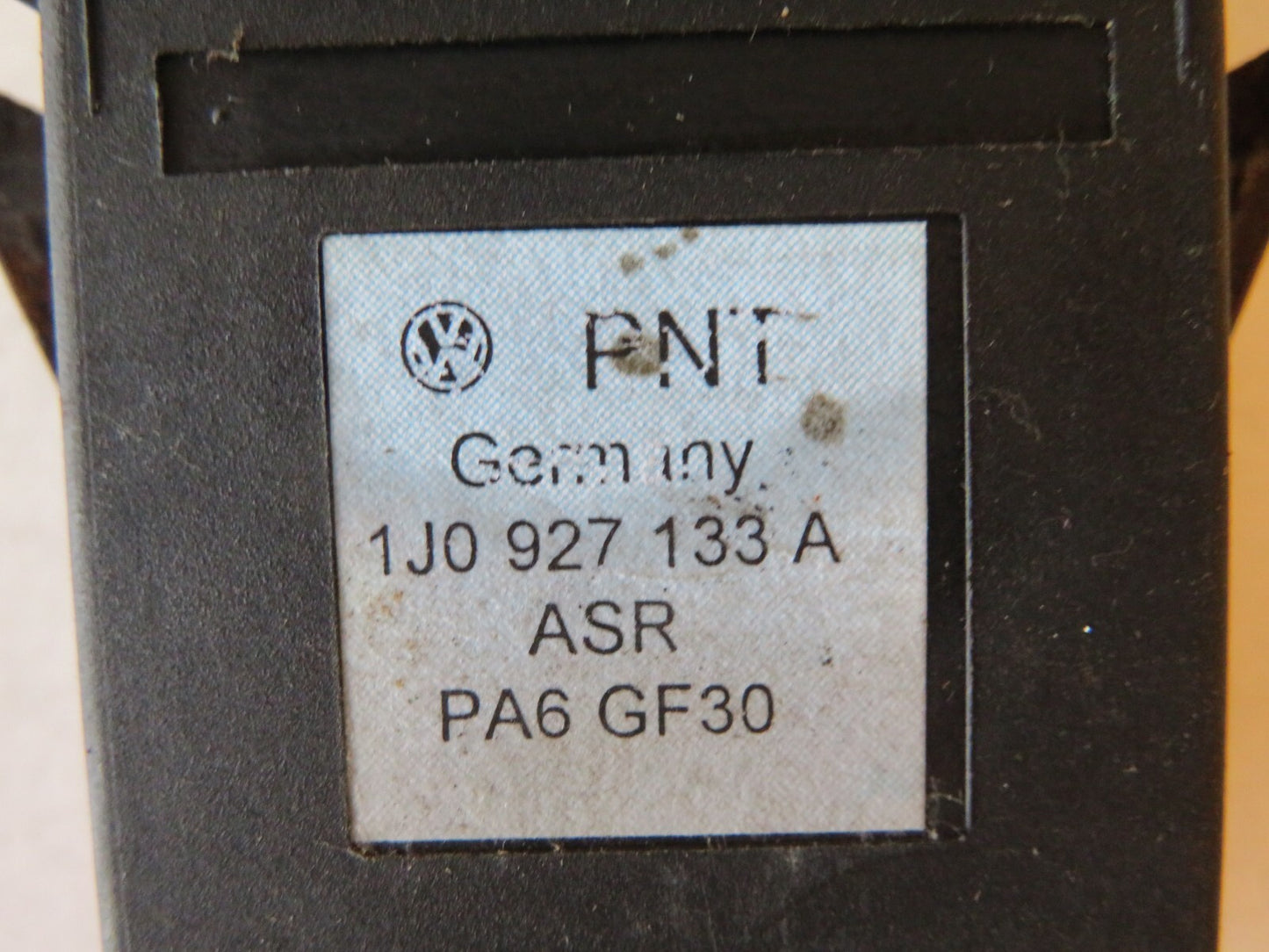 VOLKSWAGEN VW GOLF MK4 ASR TRACTION SWITCH 1J0927133A 1998-2004 AMS1703-5