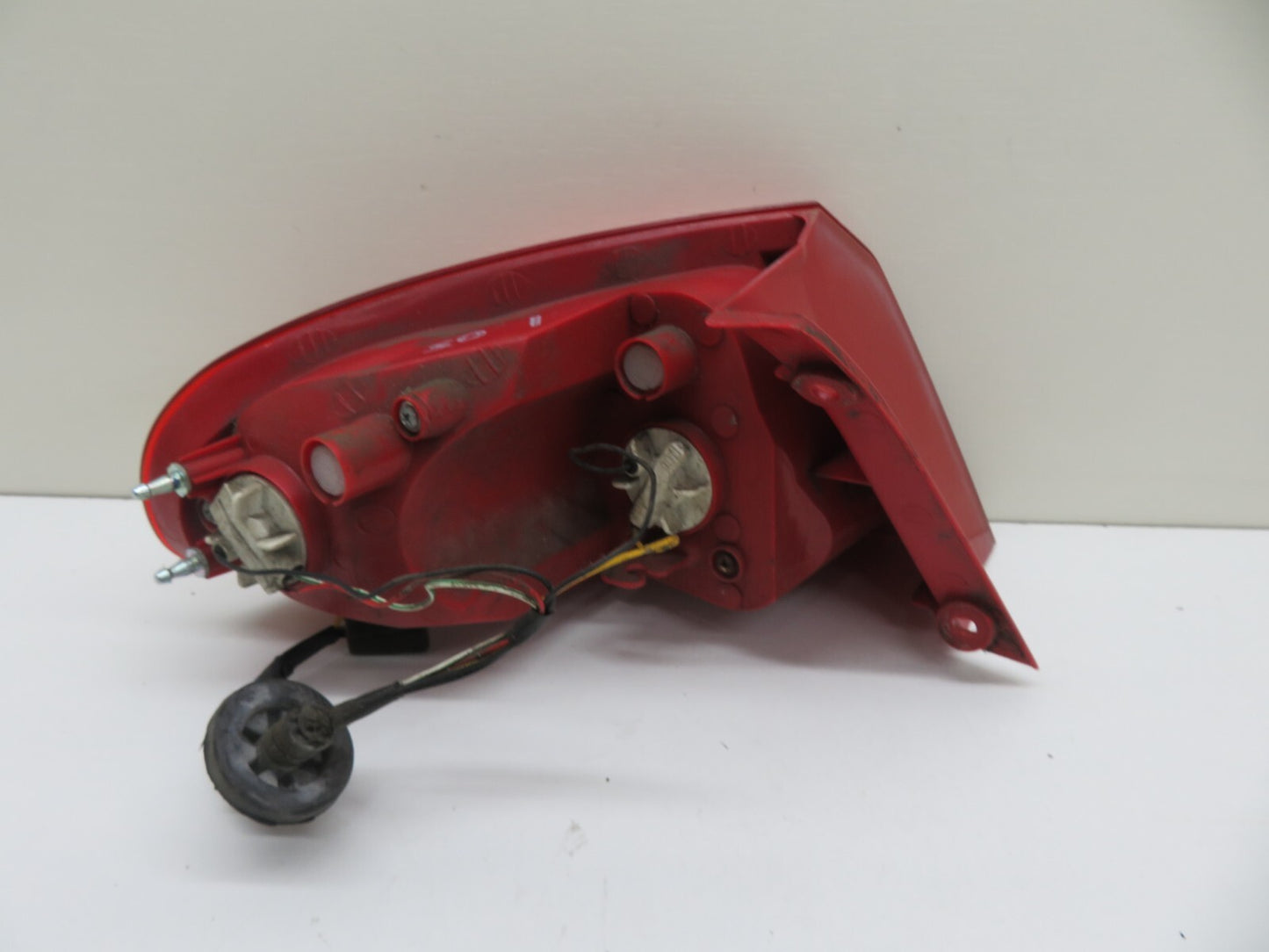 CHEVROLET LACETTI OSR REAR DRIVER TAIL LIGHT OUTER 2004-2010 1434-1