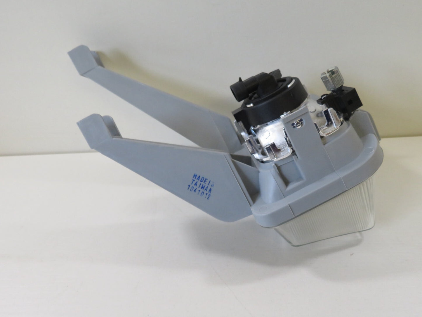 NS PASSENGER LH FRONT FOG LIGHT FOR VAUXHALL ASTRA 1994-1998 OP0154414