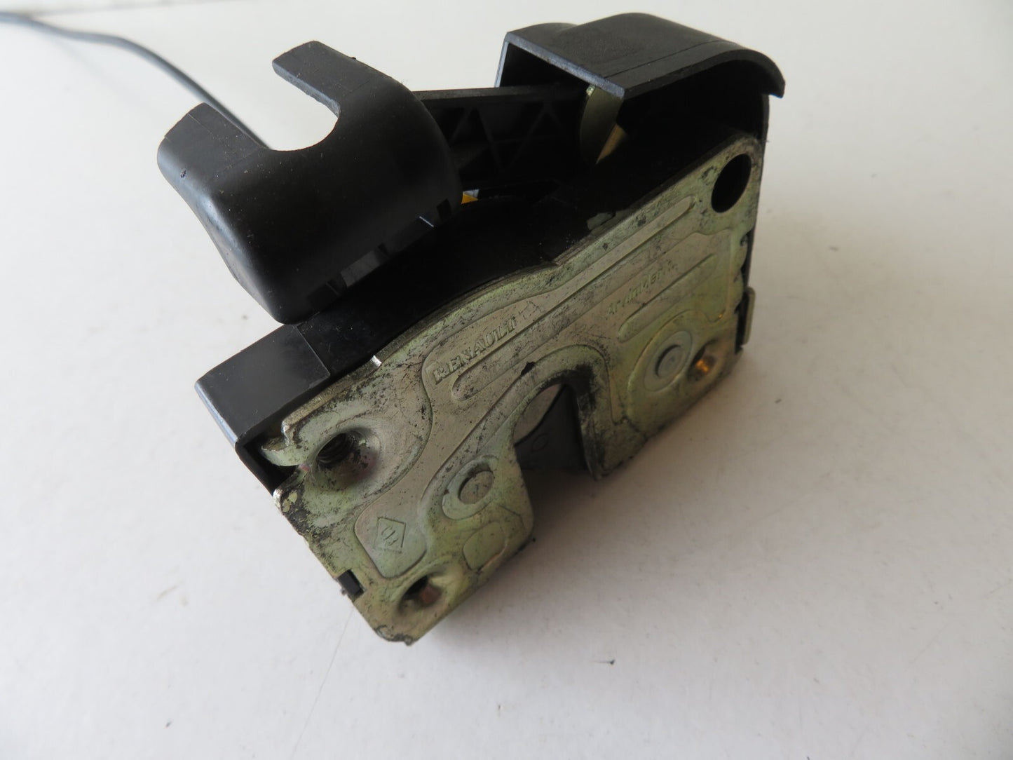 RENAULT SCENIC MK1 NSF PASSENGER DOOR LOCK CATCH 1999-2003 AMS1233