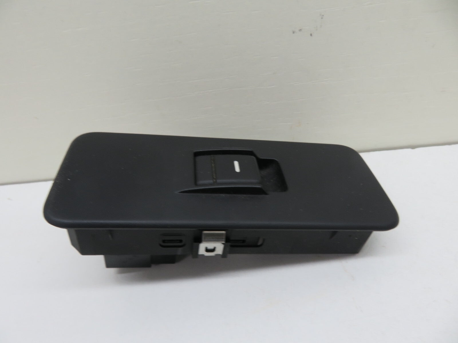 RANGE ROVER SPORT L320 REAR WINDOW SWITCH YUD501070 2005-2009 1235-22