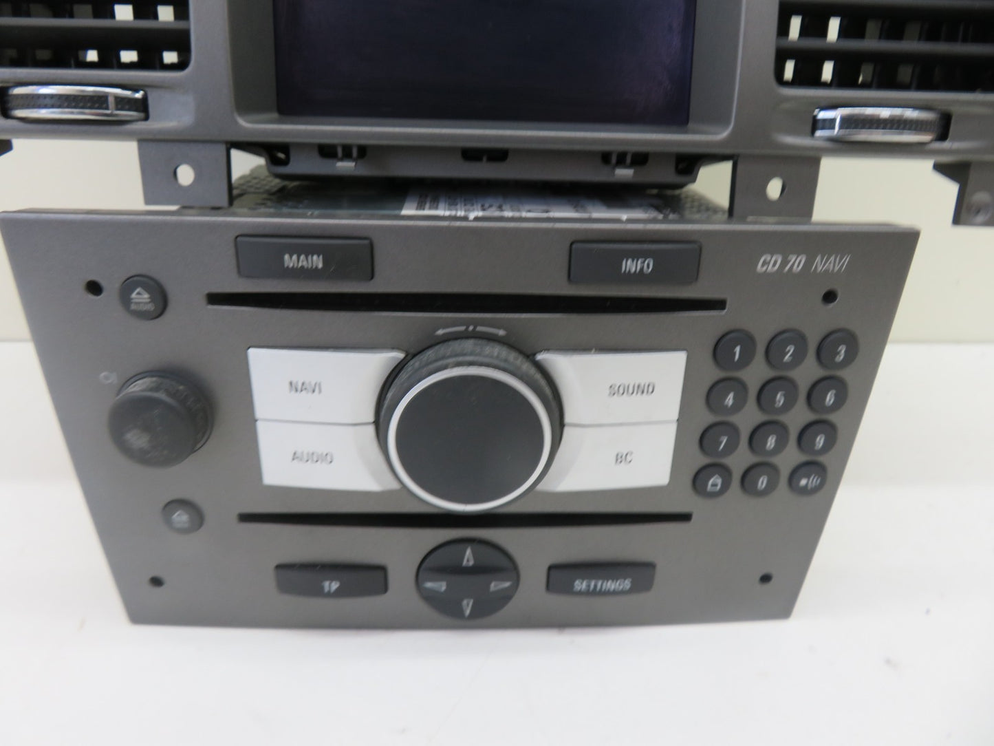 VAUXHALL VECTRA C HEAD UNIT WITH DISPLAY 13188477 24461297 2002-2008 KF55-3