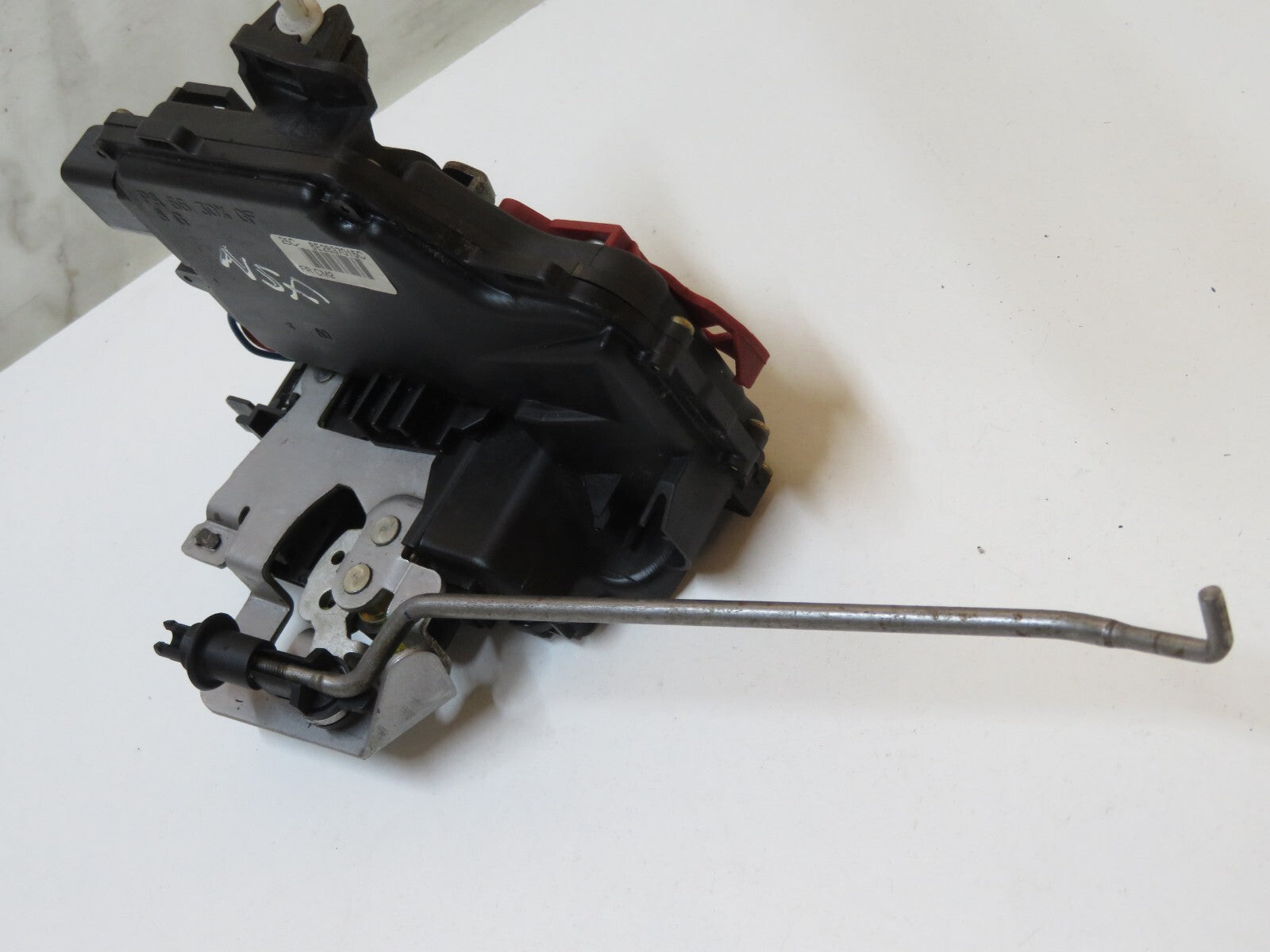 AUDI A4 B6 AVANT NSF DOOR LOCK CATCH 2001-2006 AMS4