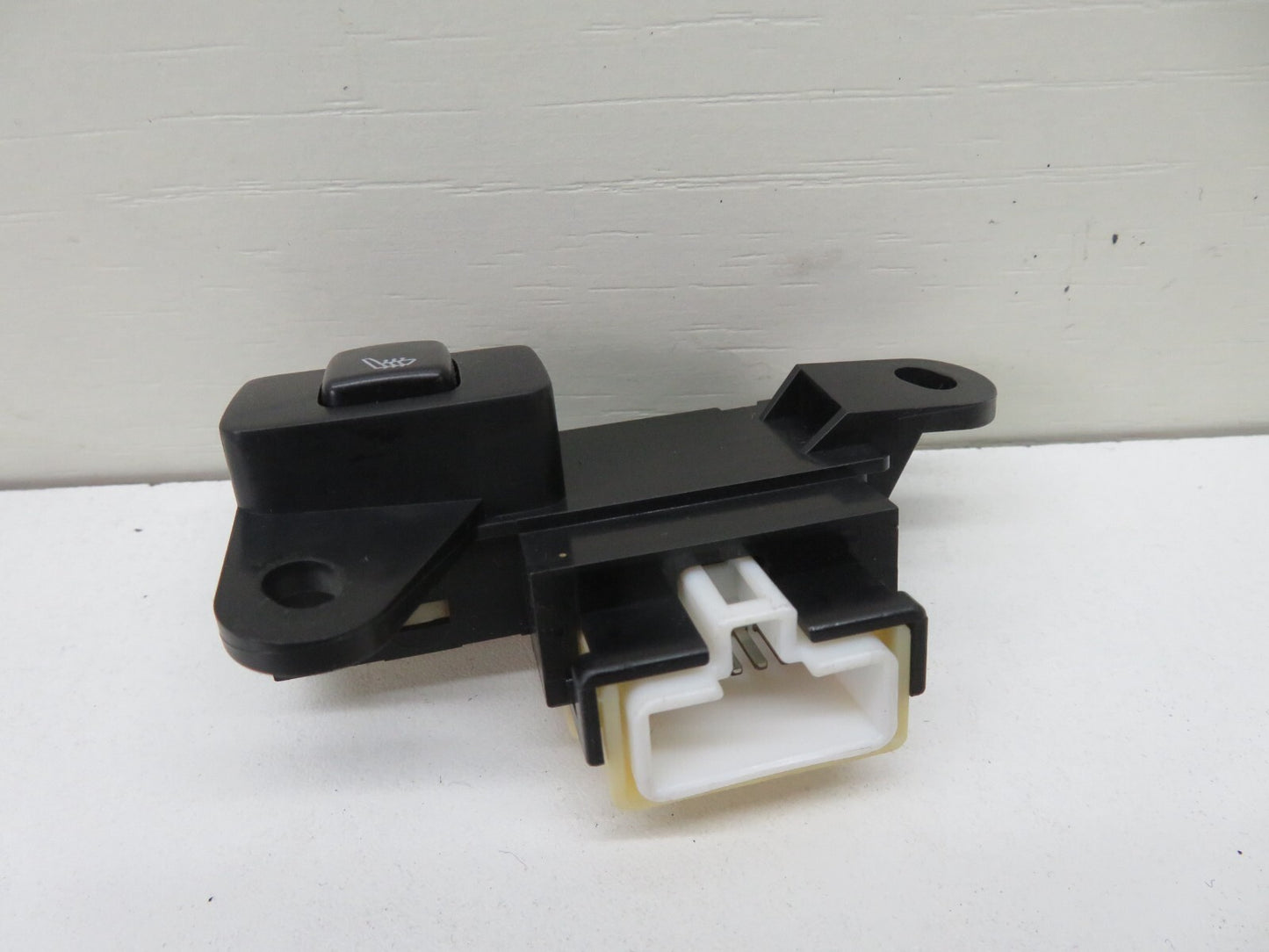 TOYOTA LEXUS SOARER NS PASSENGER HEATED SEAT SWITCH  1991-1999 1503-25