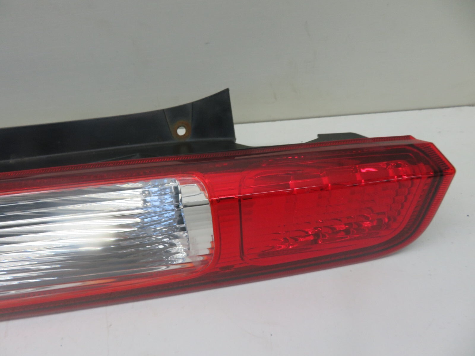 FORD FOCUS ST REAR OS DRIVER REAR TAIL LIGHT 2006-2010