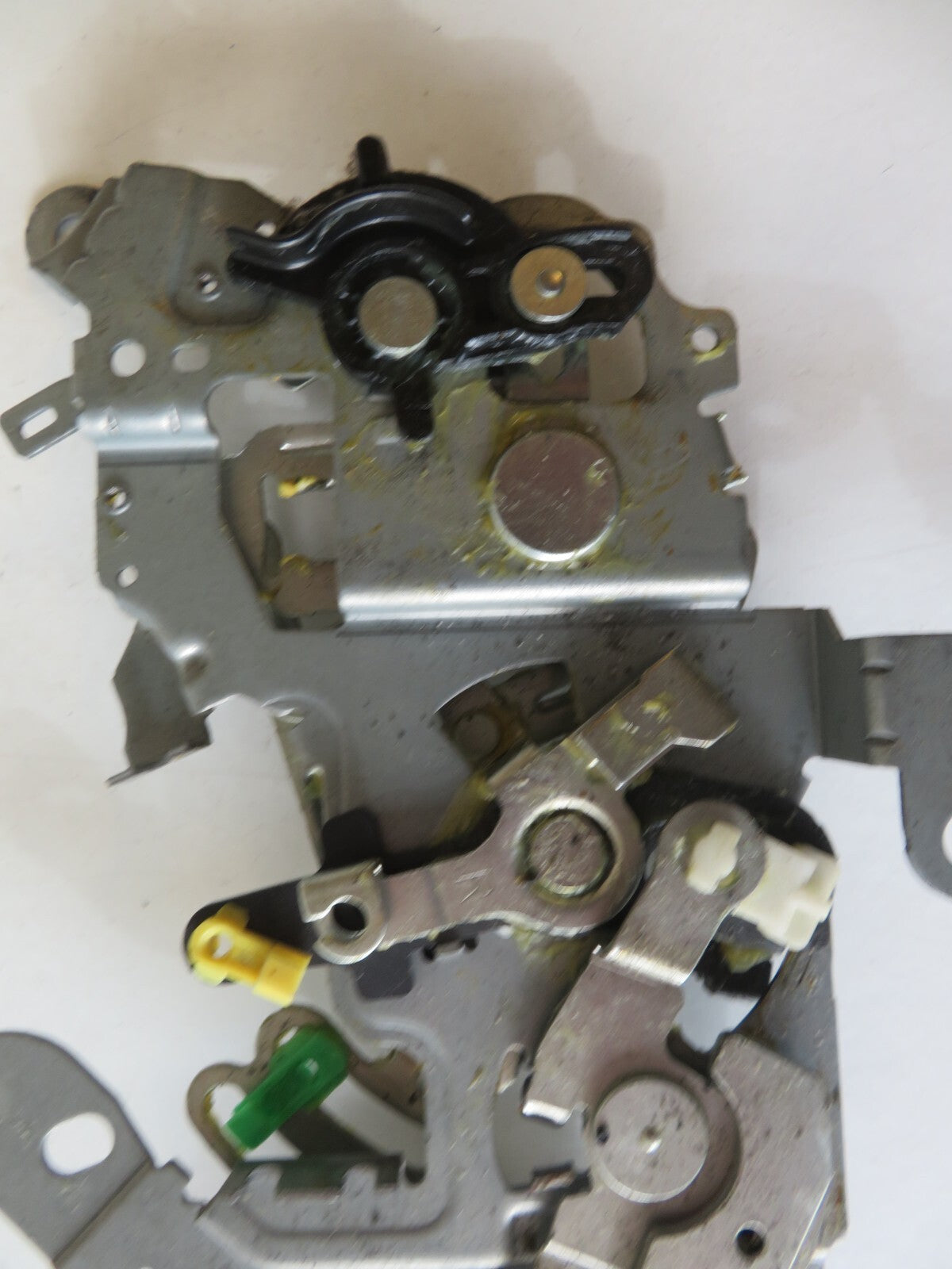 MAZDA 5 OSR DOOR LOCK CATCH 2005-2010 AMS1547