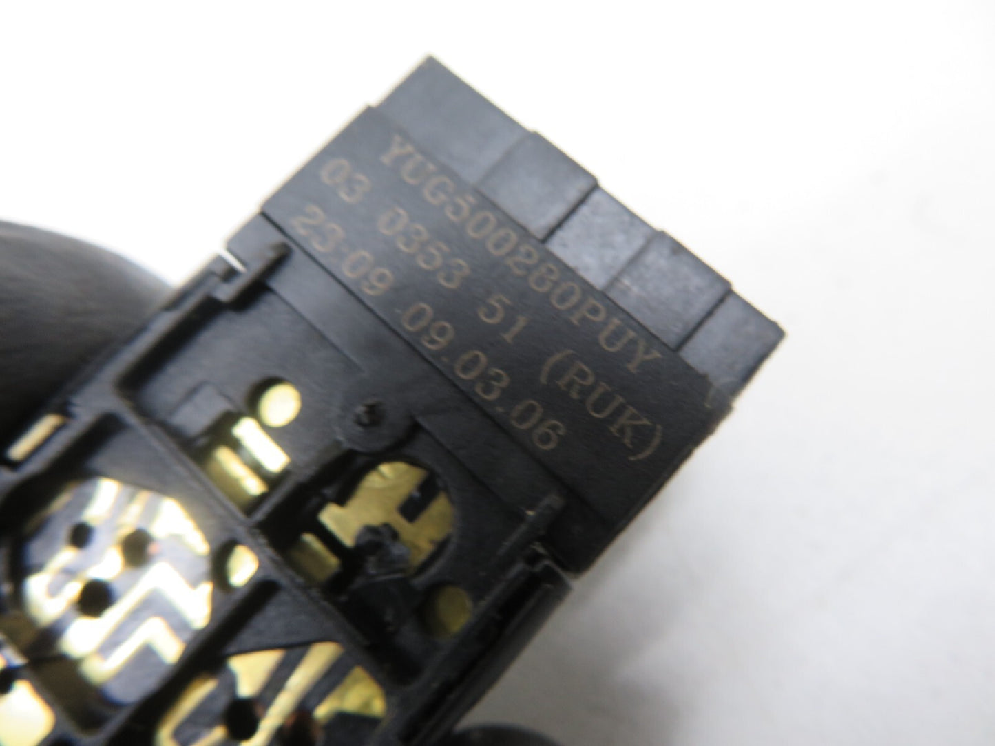 LAND ROVER FREELANDER 1 HEATED SEAT SWITCH YUG500280 2004-2006 1752-18