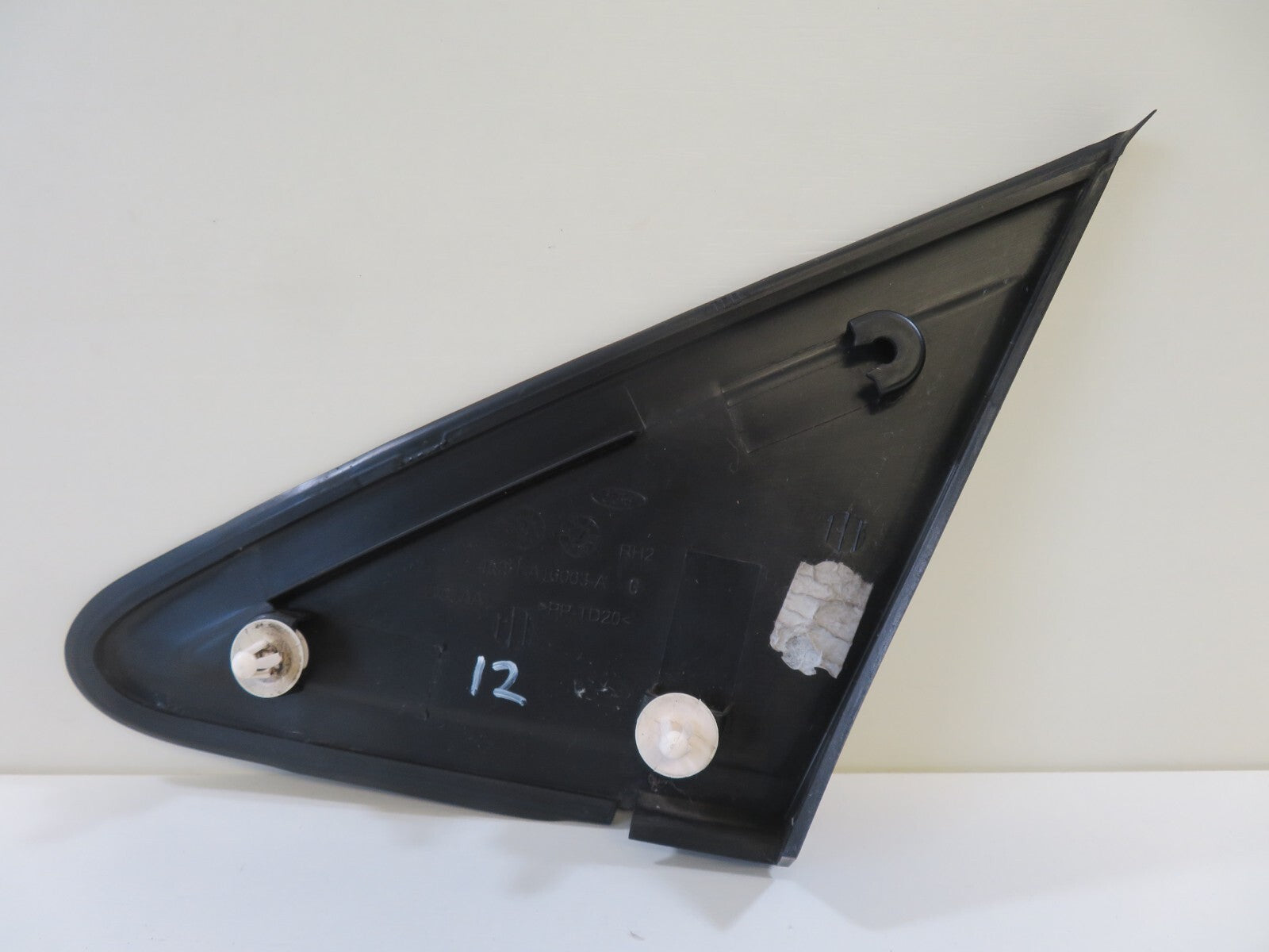 FORD FOCUS MK2 OS DRIVER FRONT QUARTER TRIM 4M51-A16003-A 2004-2011 1744-12